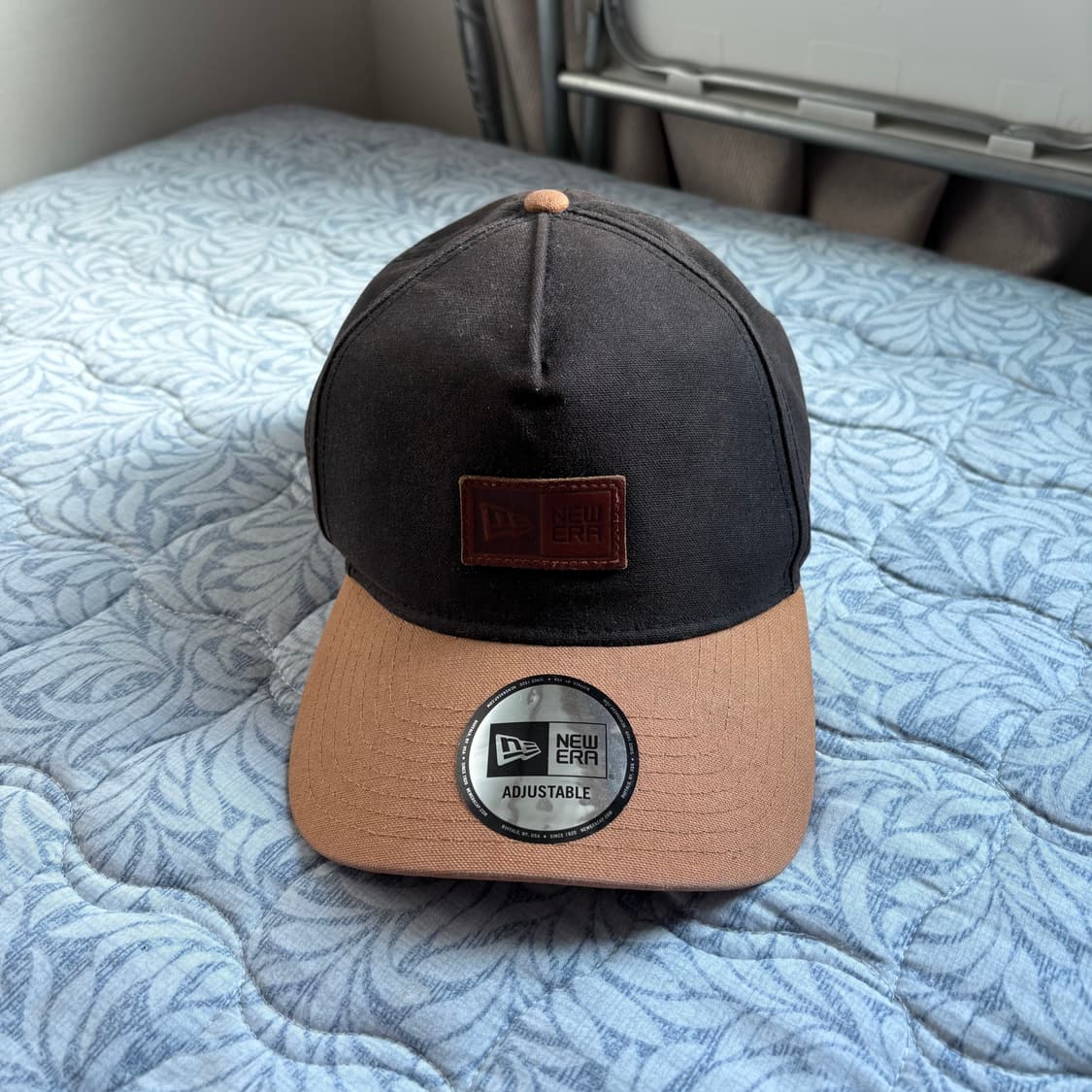 뉴에라 캔버스 가죽패치 캡 상품이미지1
