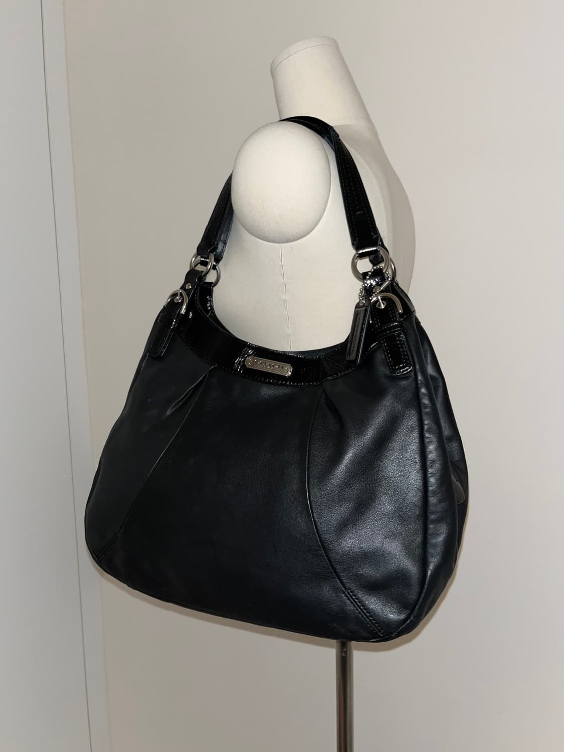 Coach All Black Shoulder bag 상품이미지2