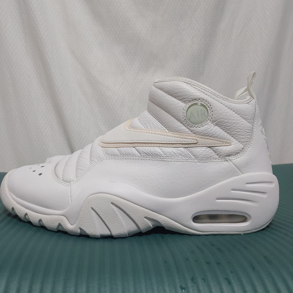 나이키 에어 쉐이크 트리플화이트운동화280 상품이미지2