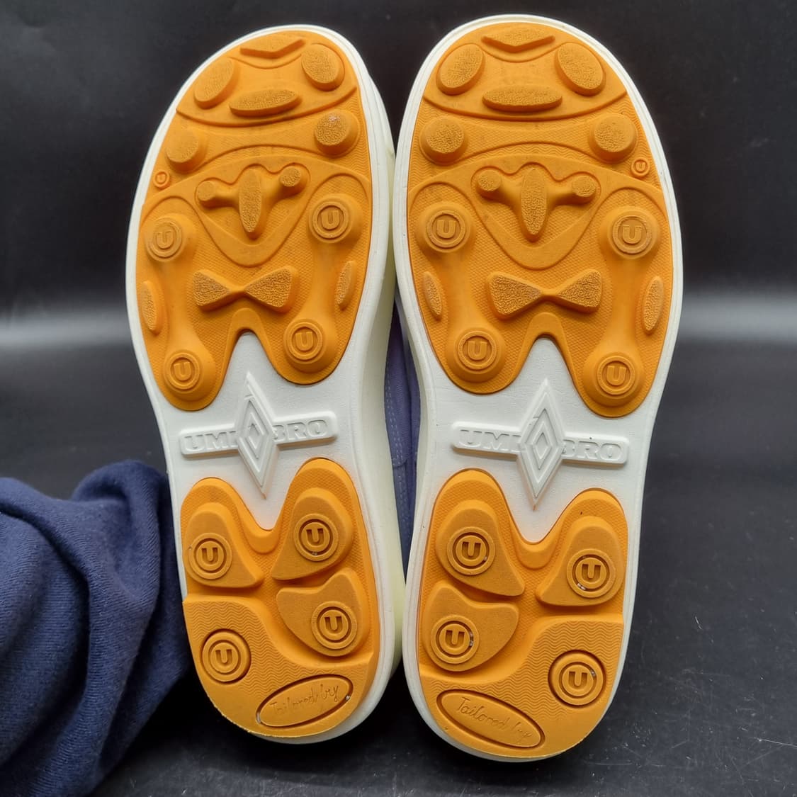 엄브로 스케일쿠셔닝 남성스니커즈 260 상품이미지3