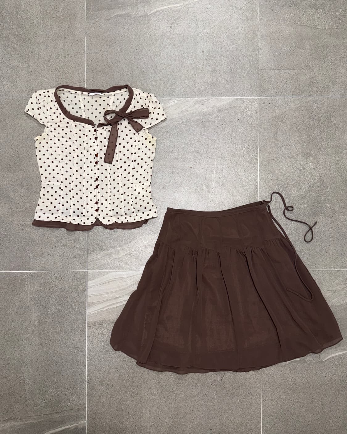 LINE brown dot ribbon sheer setup 상품이미지1