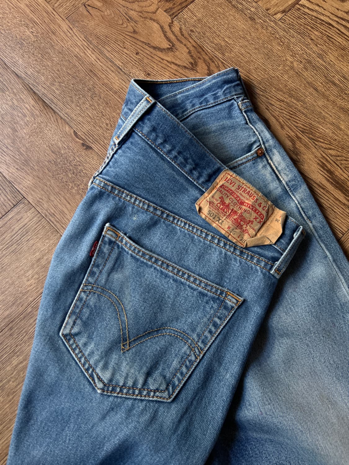 [36]리바이스 501XX 빈티지 페이딩 데님 팬츠 상품이미지8