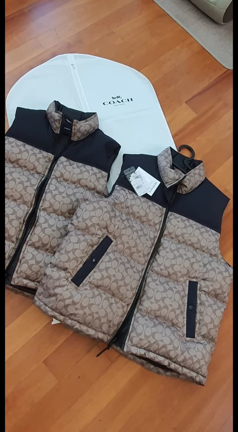 코치 남녀공용 시그니쳐 다운 패딩 베스트 XL 105-110 상품이미지1