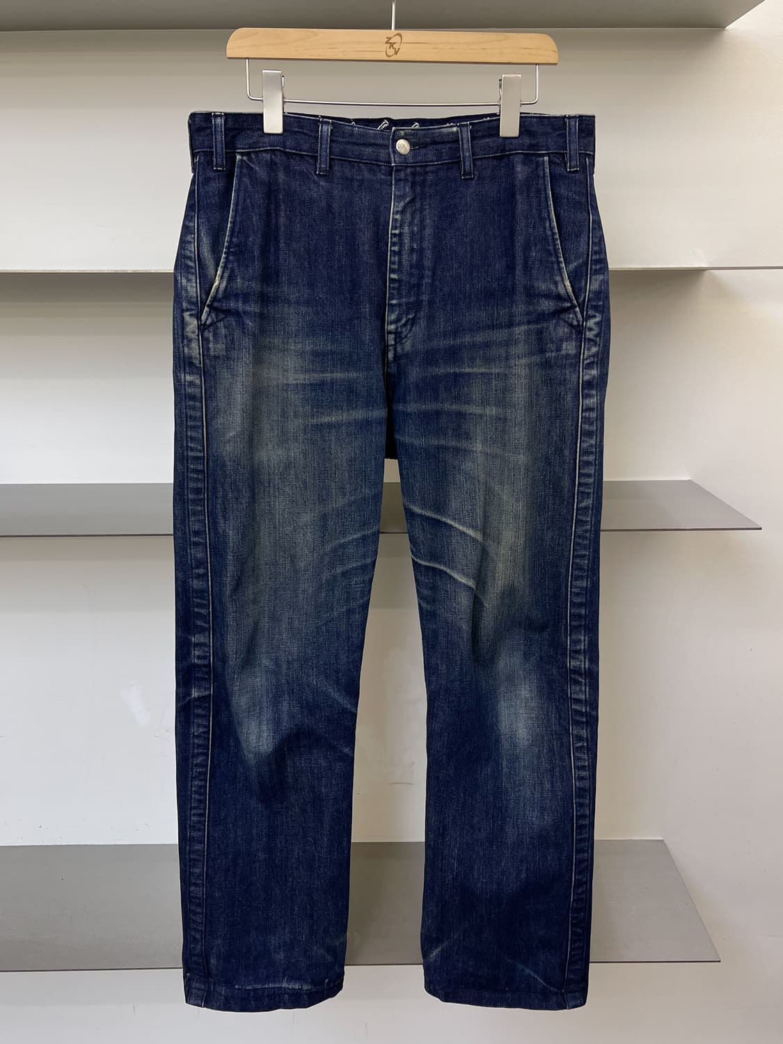 화이트 마운티니어링 09aw 페이디드 데님 팬츠 상품이미지1