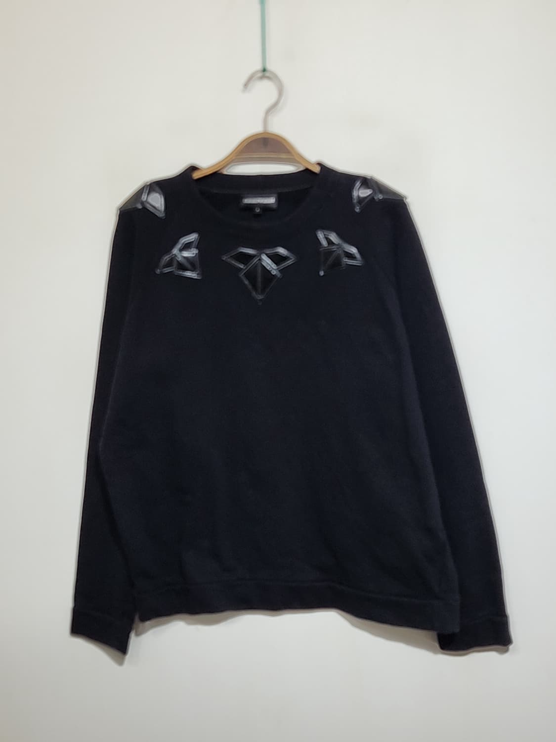 (L) 엠포리오 아르마니 맨투맨 블랙 기모 스웨트 티셔츠  상품이미지1