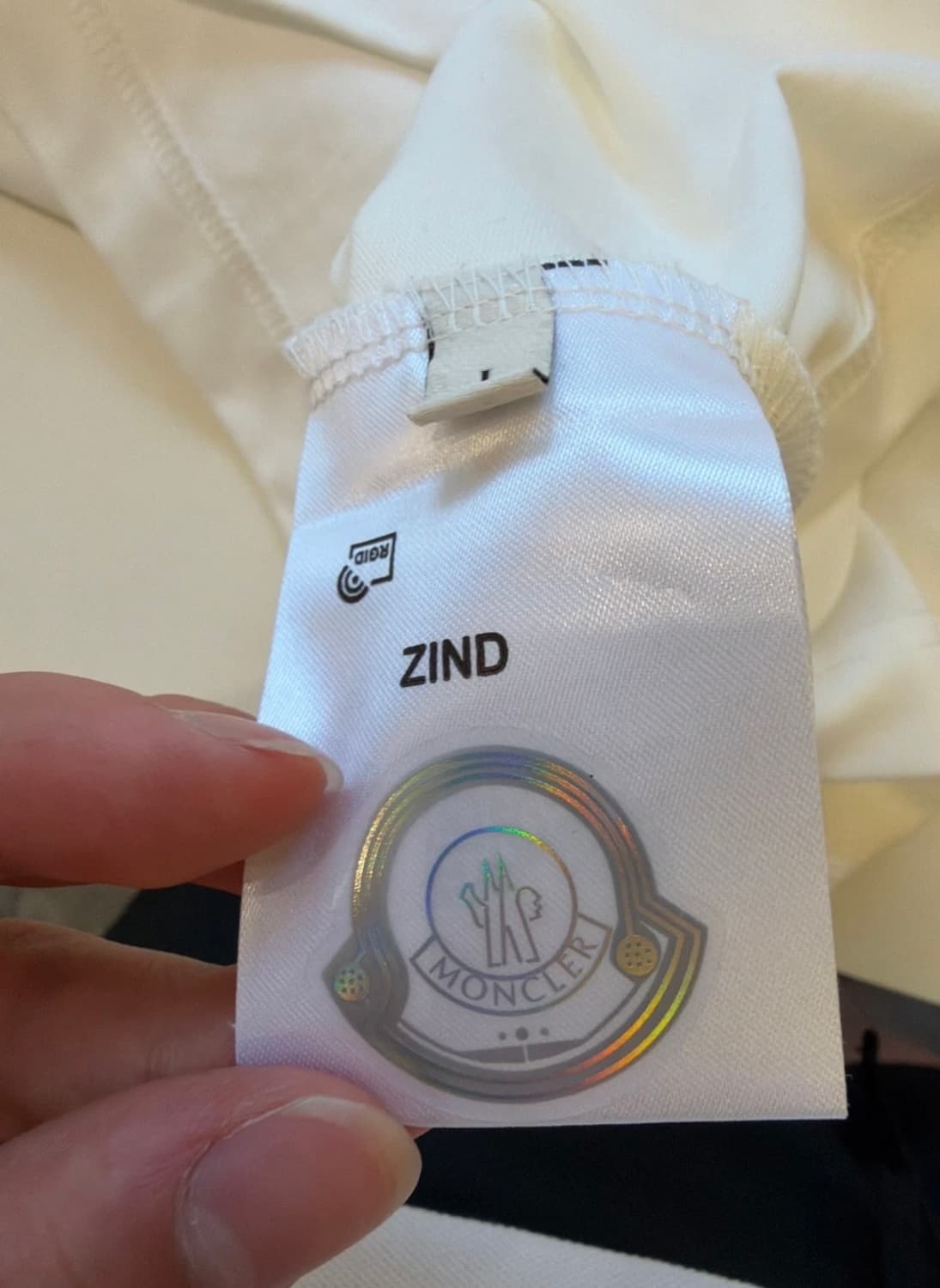 몽클레어 ZIND 화이트 상품이미지1