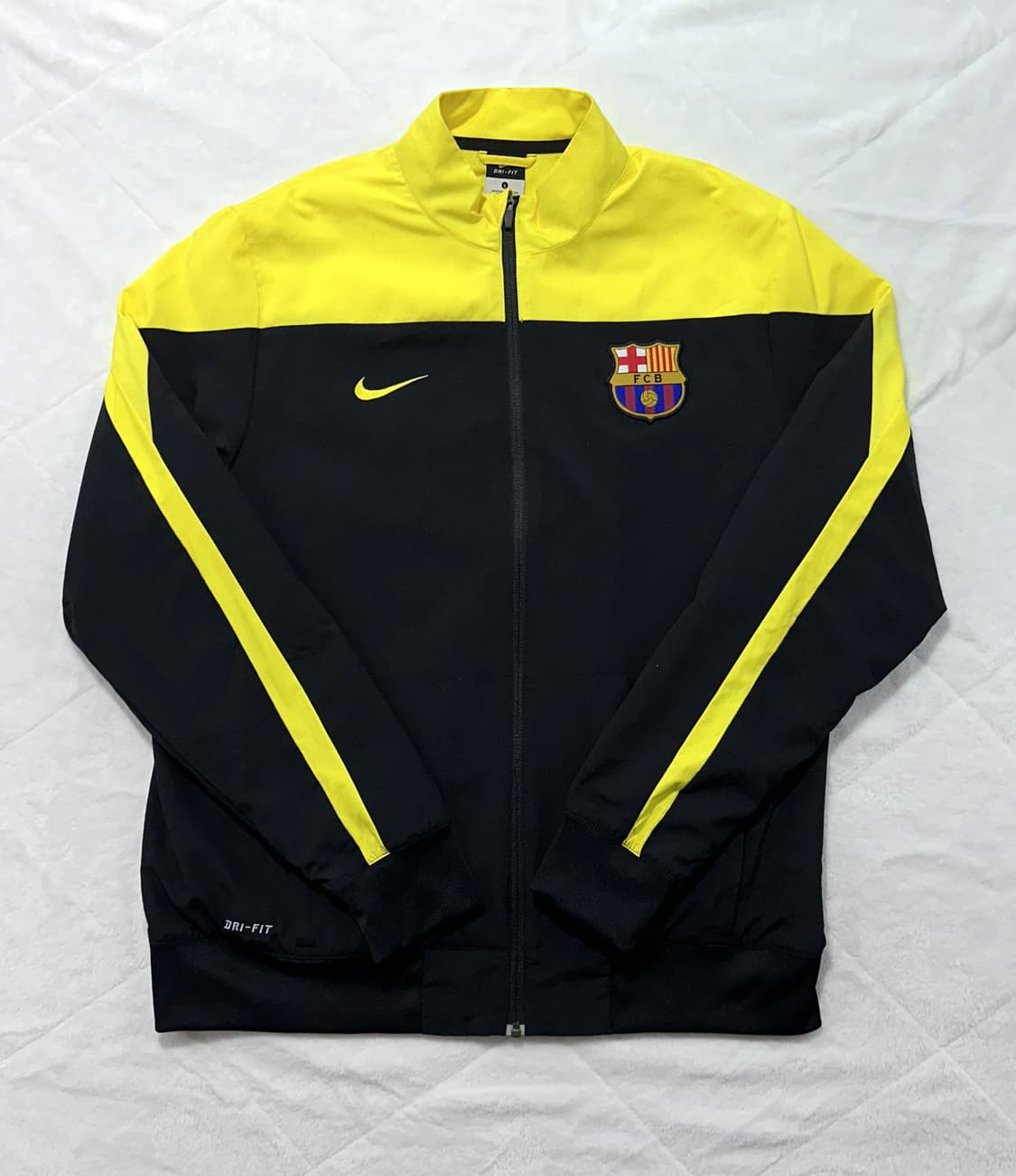 NIKE x FC Barcelona 옐로우 블랙 트랙자켓 DRI-FIT 상품이미지1