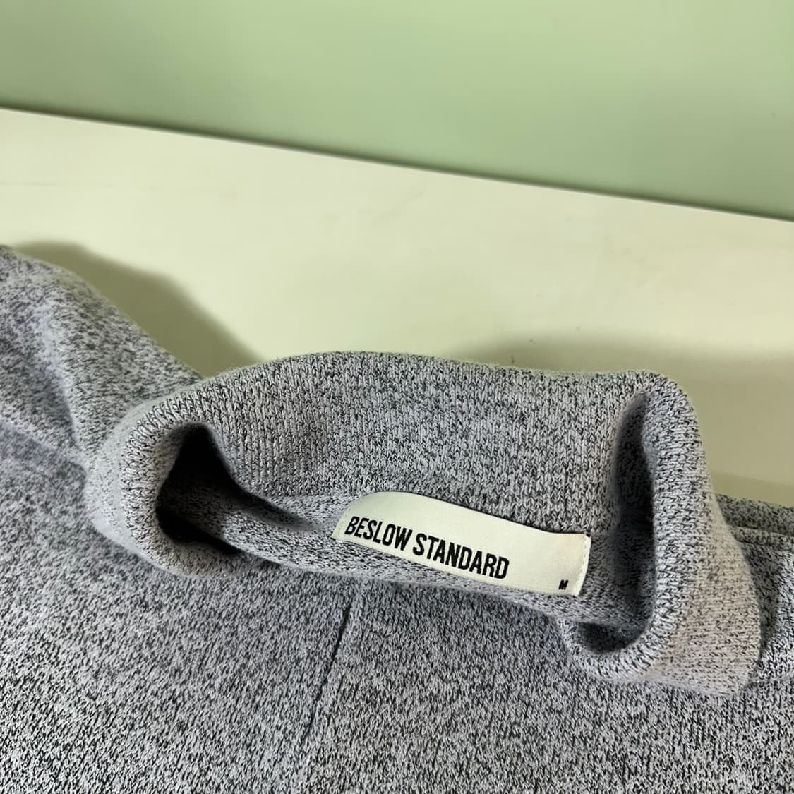 M 비슬로우 루즈핏 나염그레이 카라넥 아크릴 반팔셔츠 상품이미지1