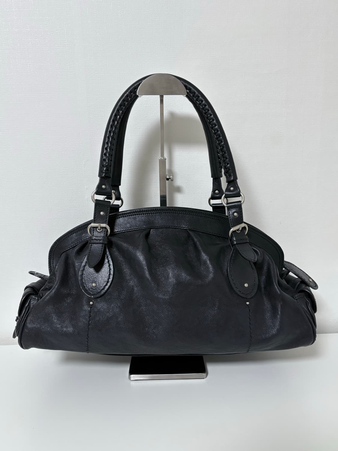 디올 사이드포켓 레더숄더백 상품이미지9