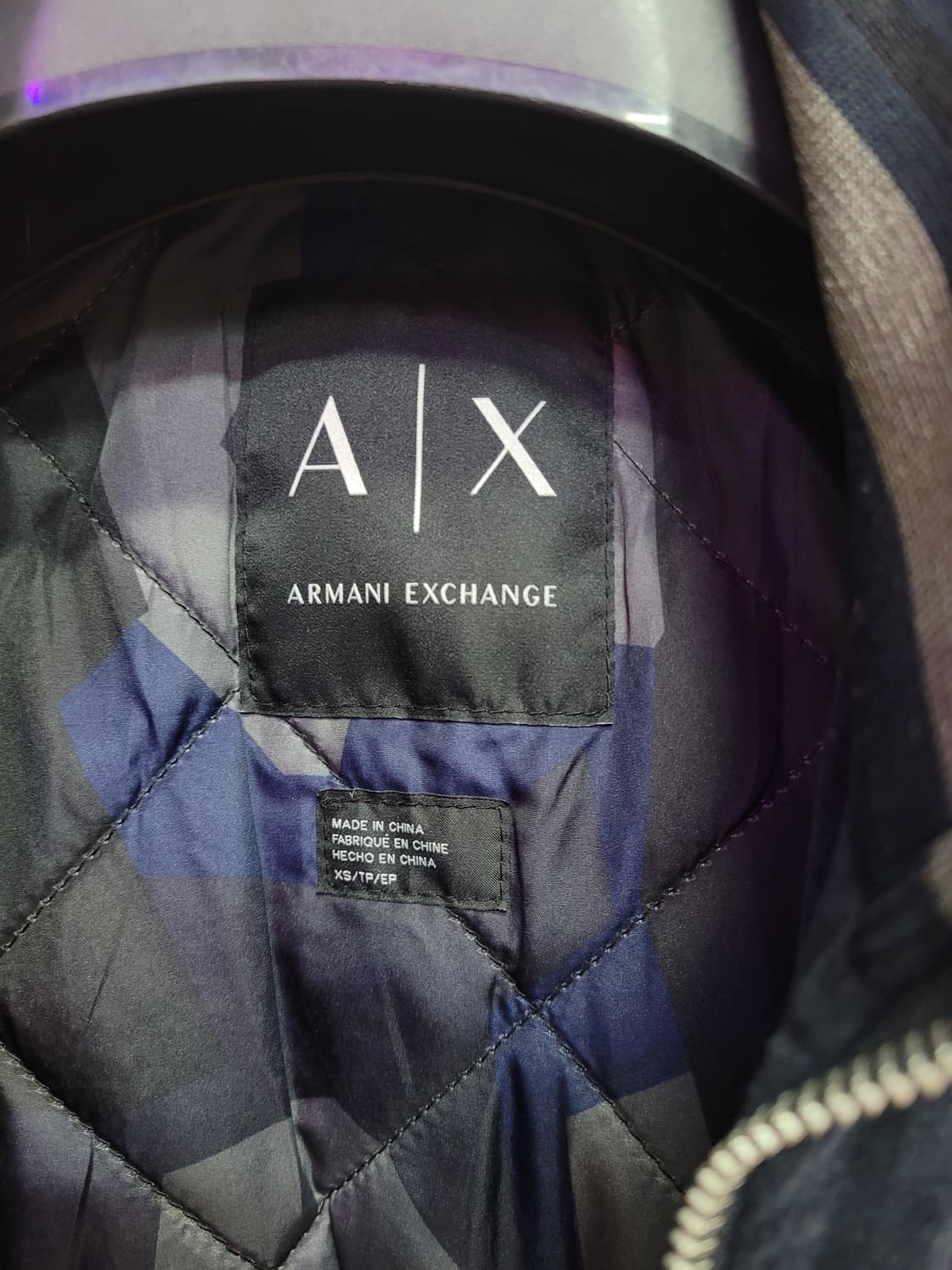 ARMANI 아르마니 익스체인지 네이비 점퍼 패딩 상품이미지3