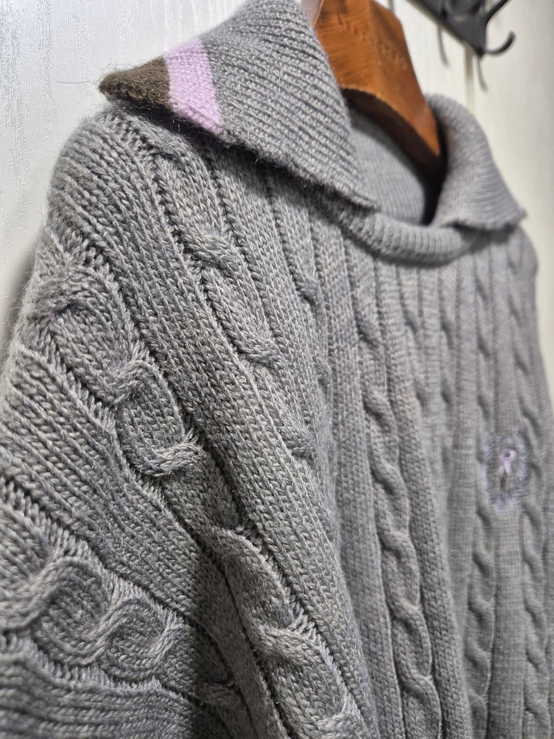 카라 케이블 니트 스웨터 그레이 상품이미지5