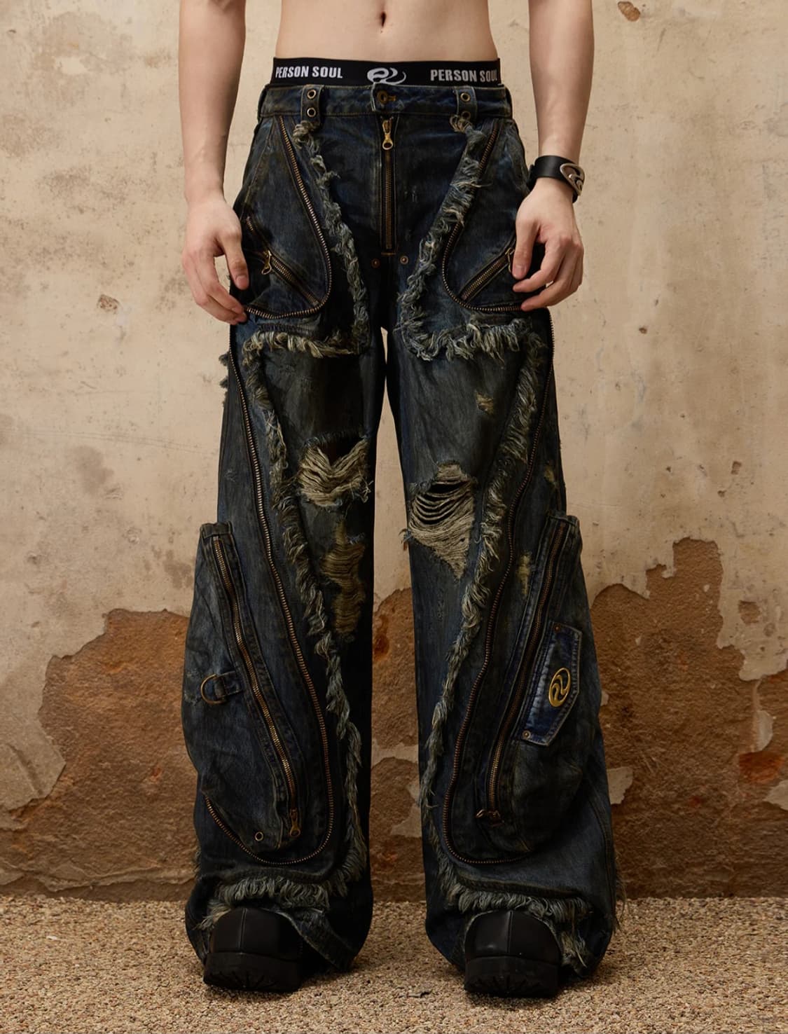 Personsoul aliens dirty ripped jeans 상품이미지1
