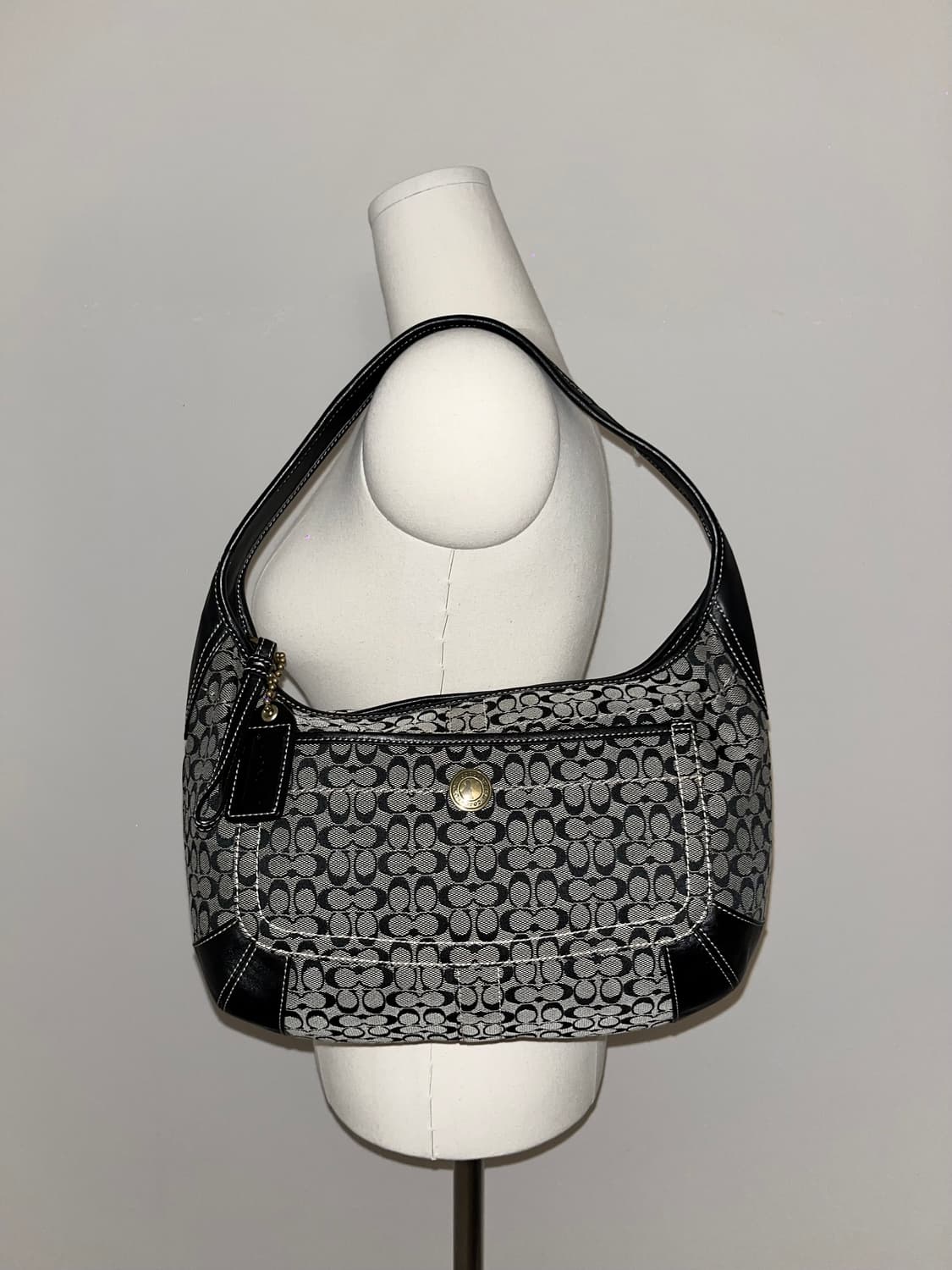 📦 Coach black basic Shoulder Bag 상품이미지1