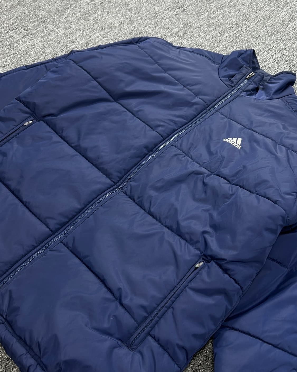 아디다스 올드스쿨 네이비 패딩 점퍼  상품이미지2