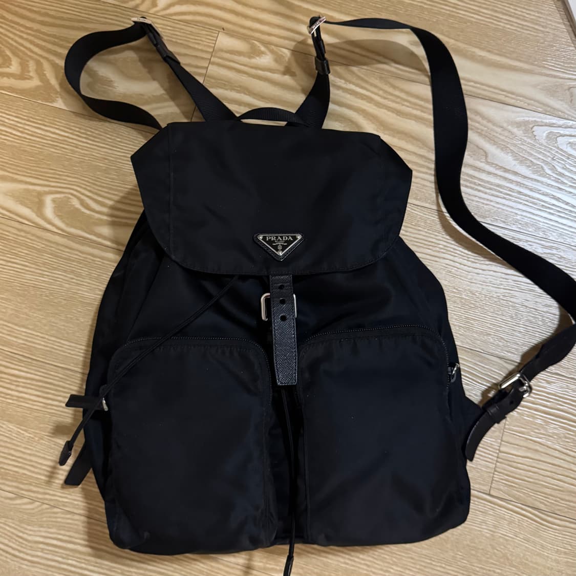 프라다 백팩 미듐 상품이미지5