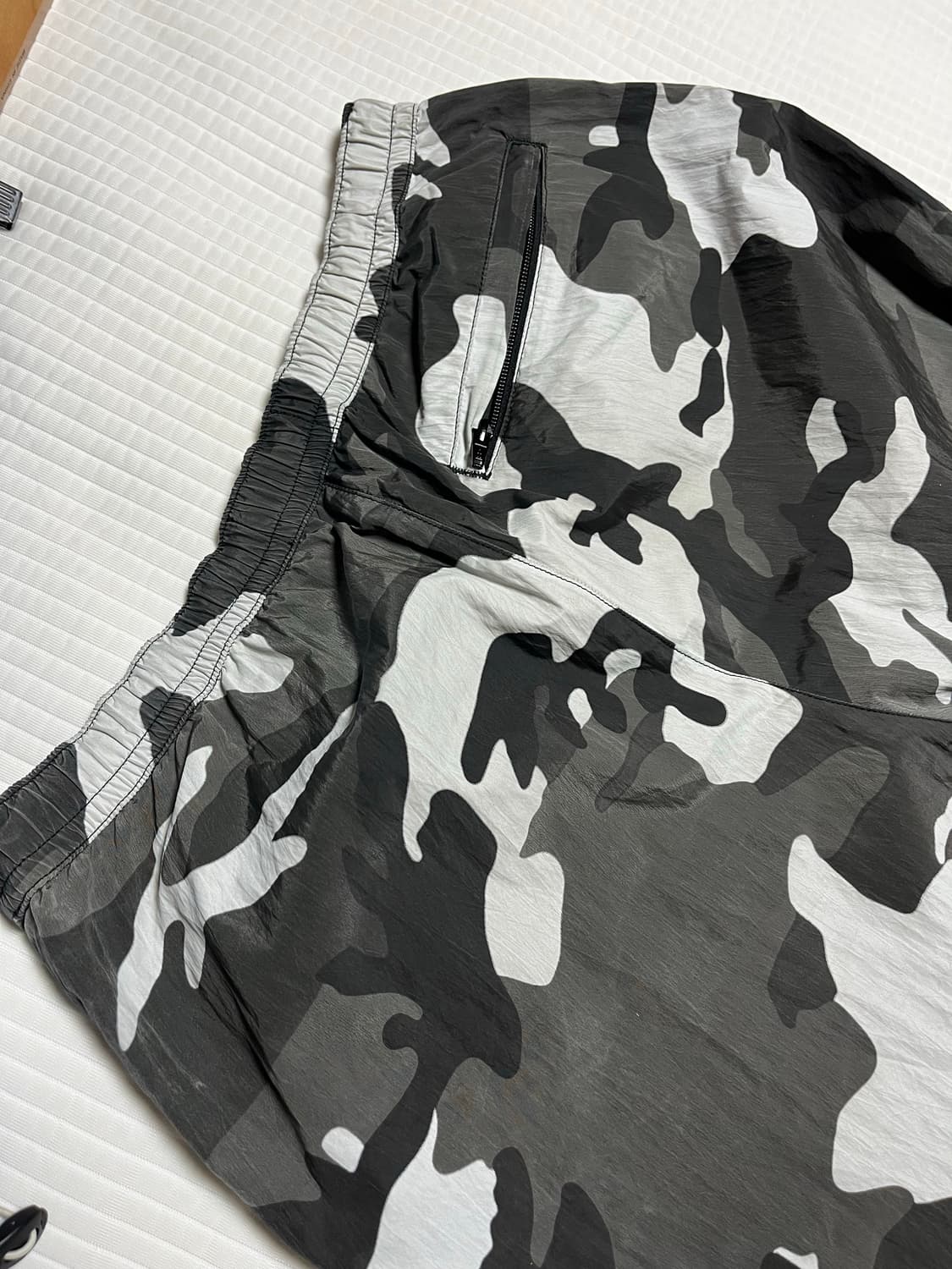 [S] 슈프림 스톤아일랜드 나일론 메탈 스노우 화이트카모 트랙팬츠 상품이미지8