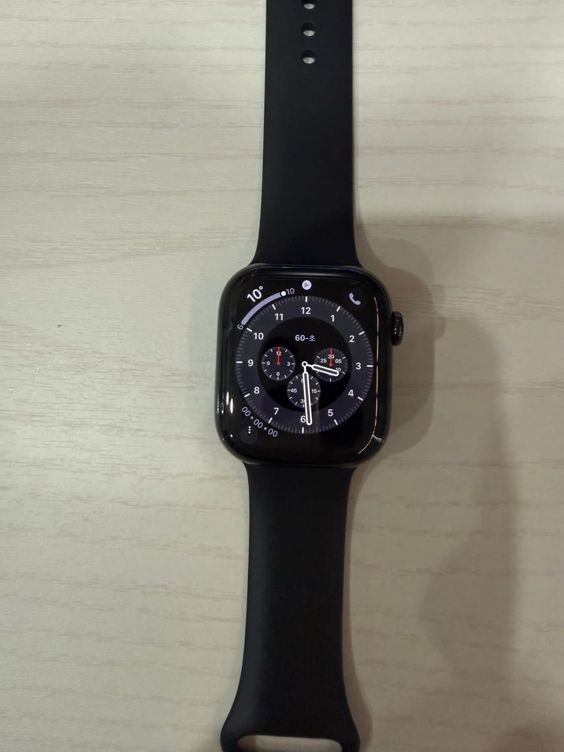 애플워치 시리즈 10 티타늄 42mm 상품이미지2