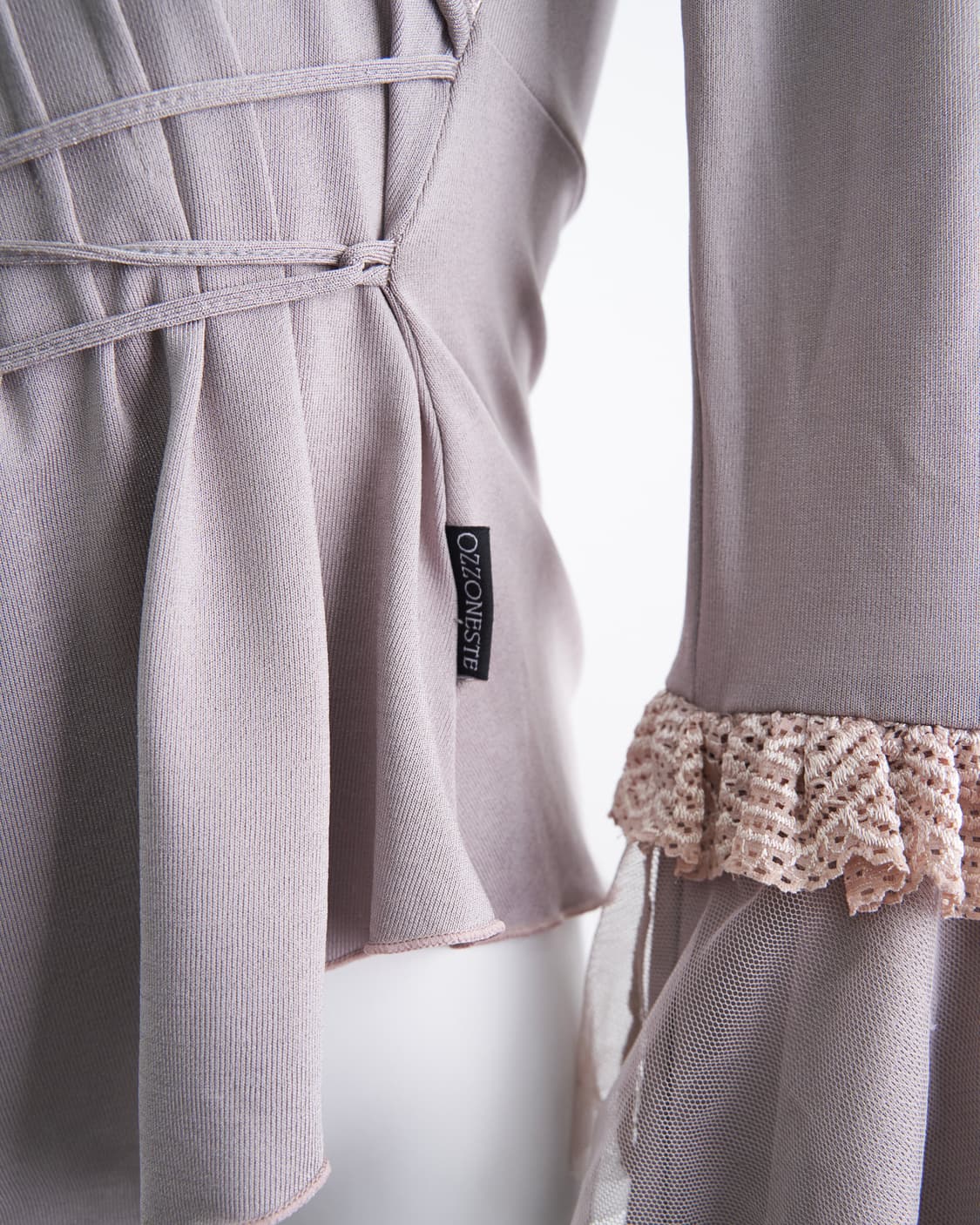 Ozz Oneste 스트랩 레이스 디테일 긴팔슬리브리스 상품이미지4