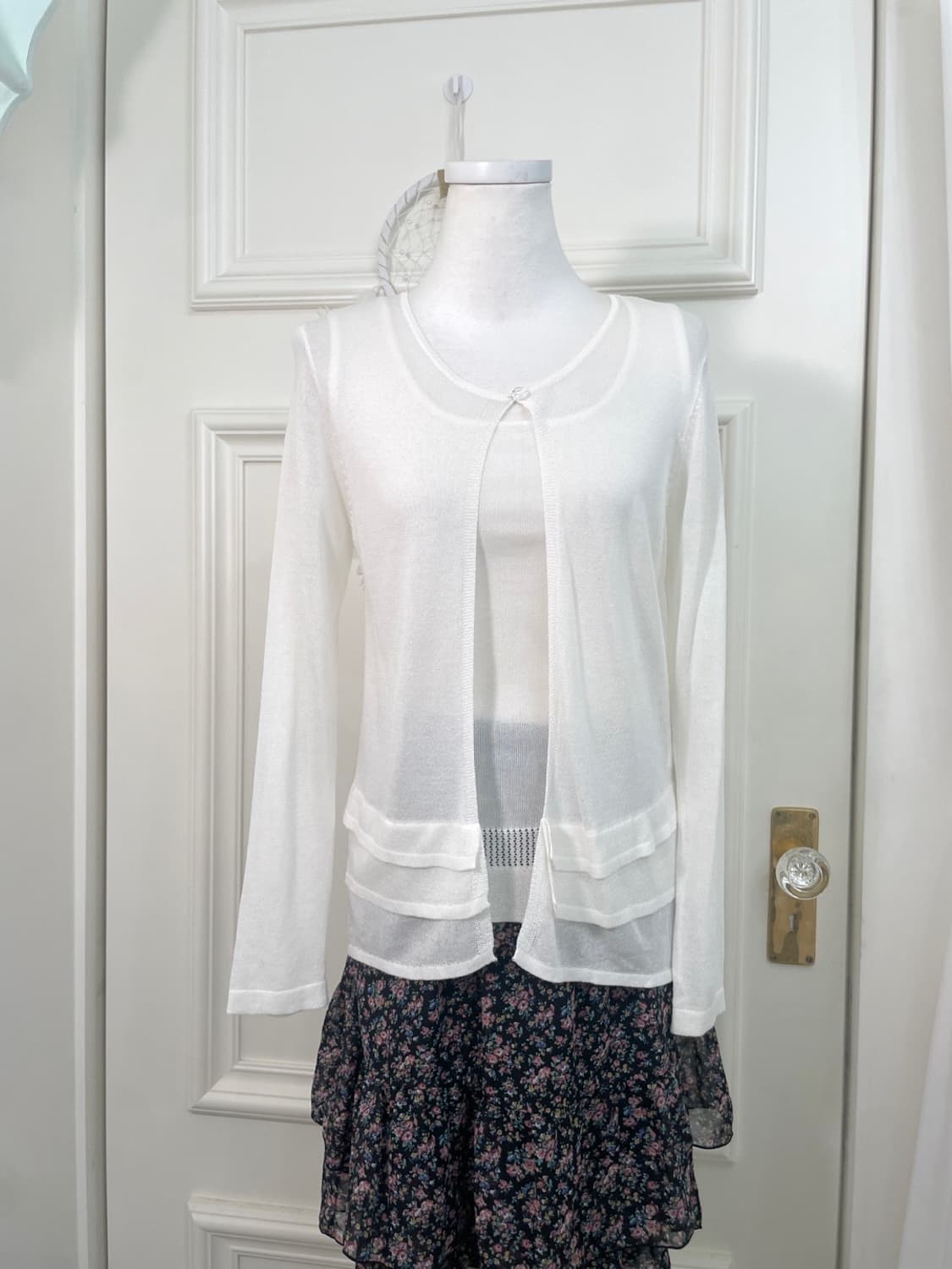 ivory crystal button pleats cardigan&bas 상품이미지1