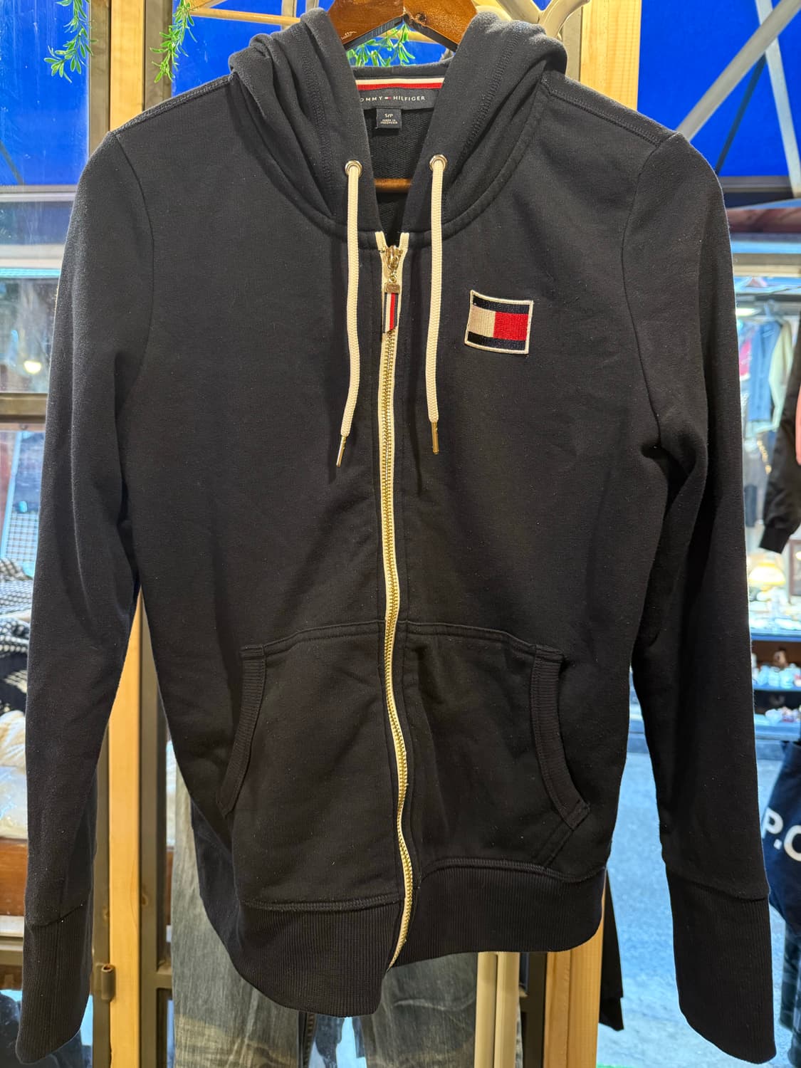 타미힐피거 블랙 후드집업 상품이미지1