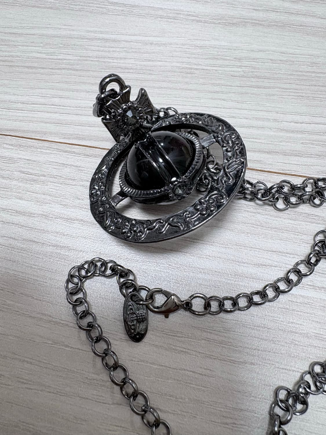 비비안웨스트우드 아카이브 엔틱 황동 블랙 원석 orb 팬던트 목걸이 상품이미지1