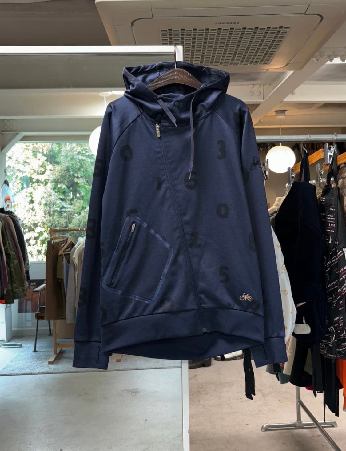 소우소우 르꼬끄 비대칭 후드집업 상품이미지1