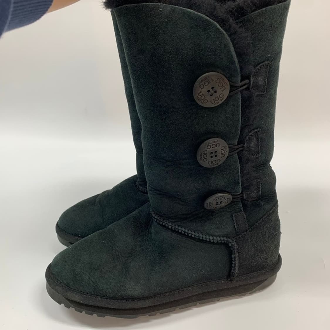 UGG 오즈웨어 쓰리버튼 천연양털 롱부츠 블랙 245 상품이미지6