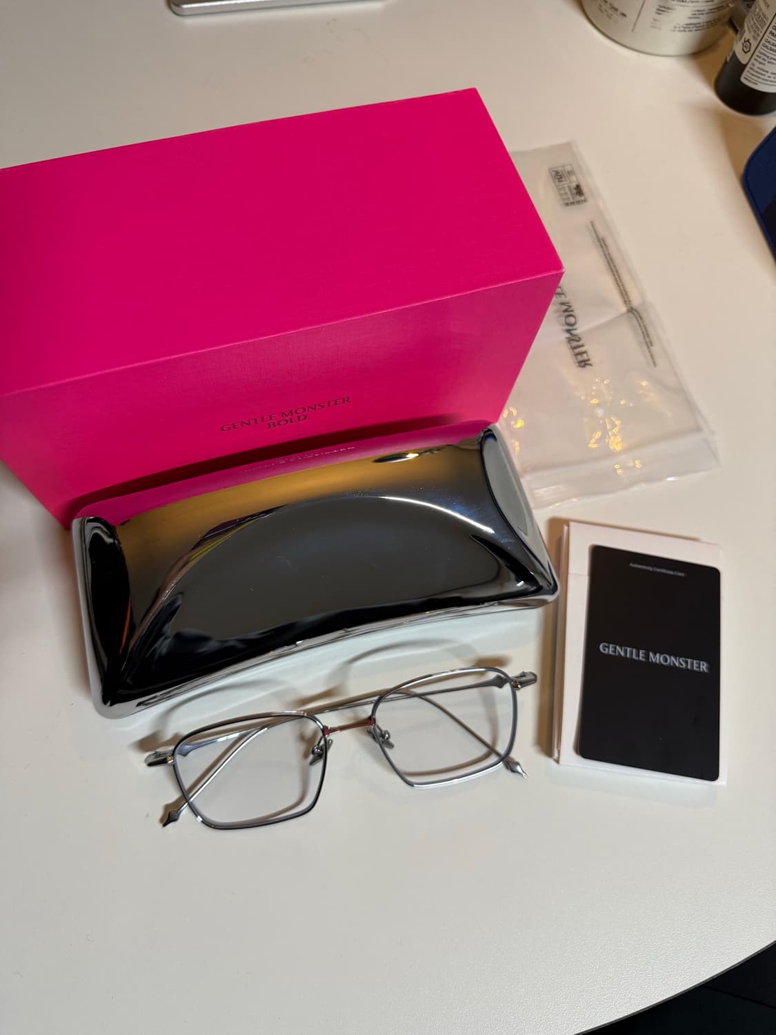 젠틀몬스터 아바 02 상품이미지1