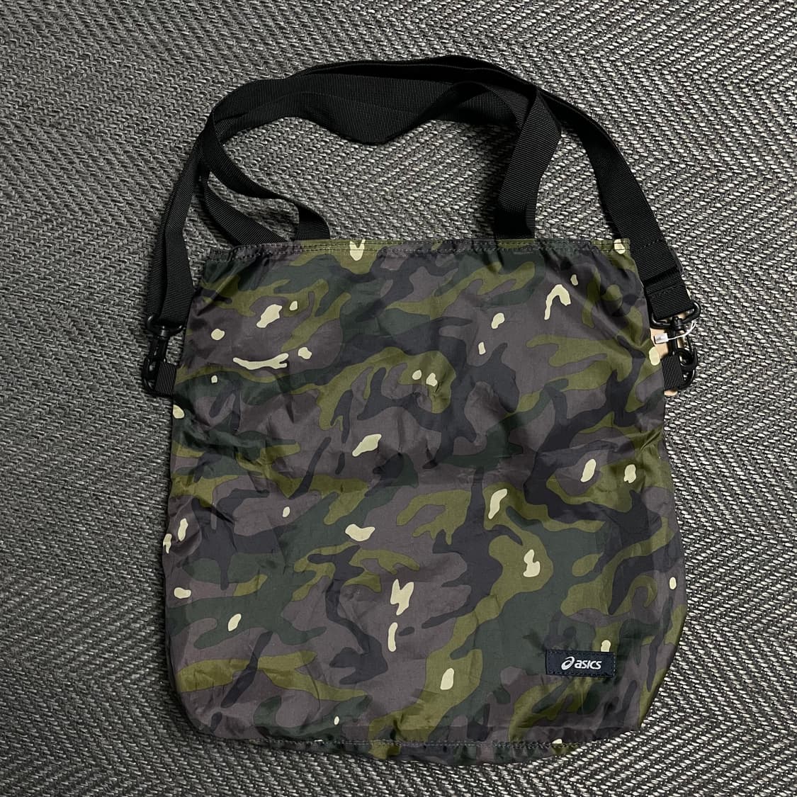 아식스 밀리터리 카모 숄더 크로스백y 5214 상품이미지2