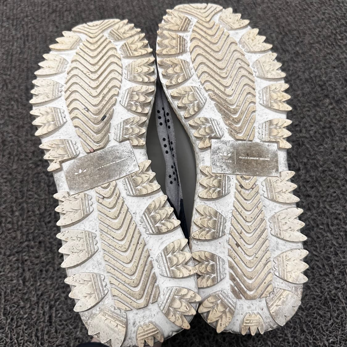 아디다스 알렉산더왕 하이크 로우 255 상품이미지6