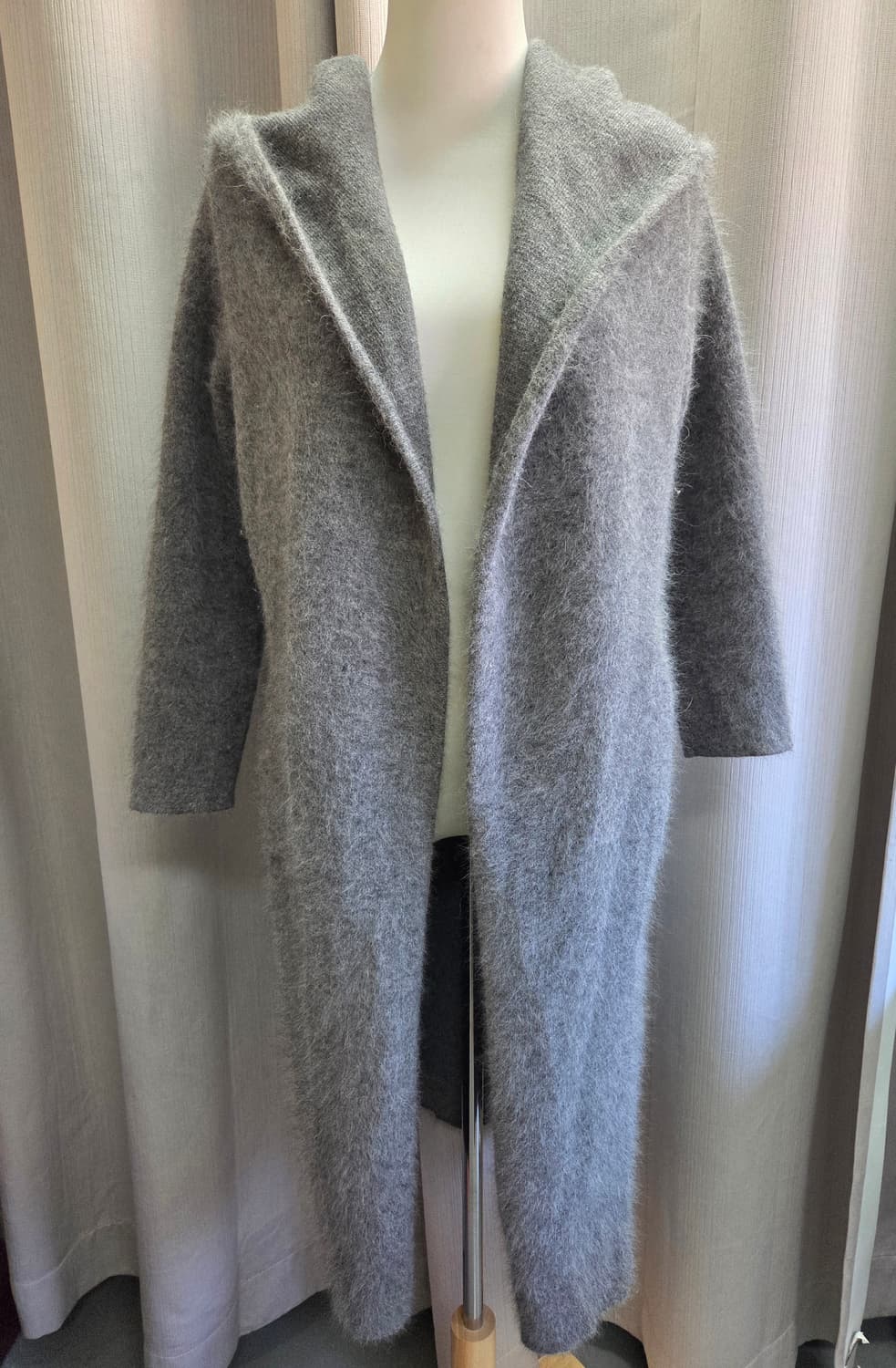 명품)생로랑  후드 앙고라 롱가디건 #신품급 상품이미지1