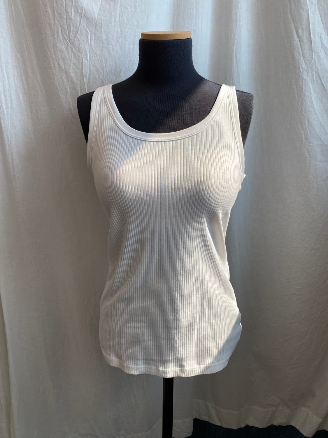 GU 화이트 캡슬리브리스탑(L) 상품이미지3