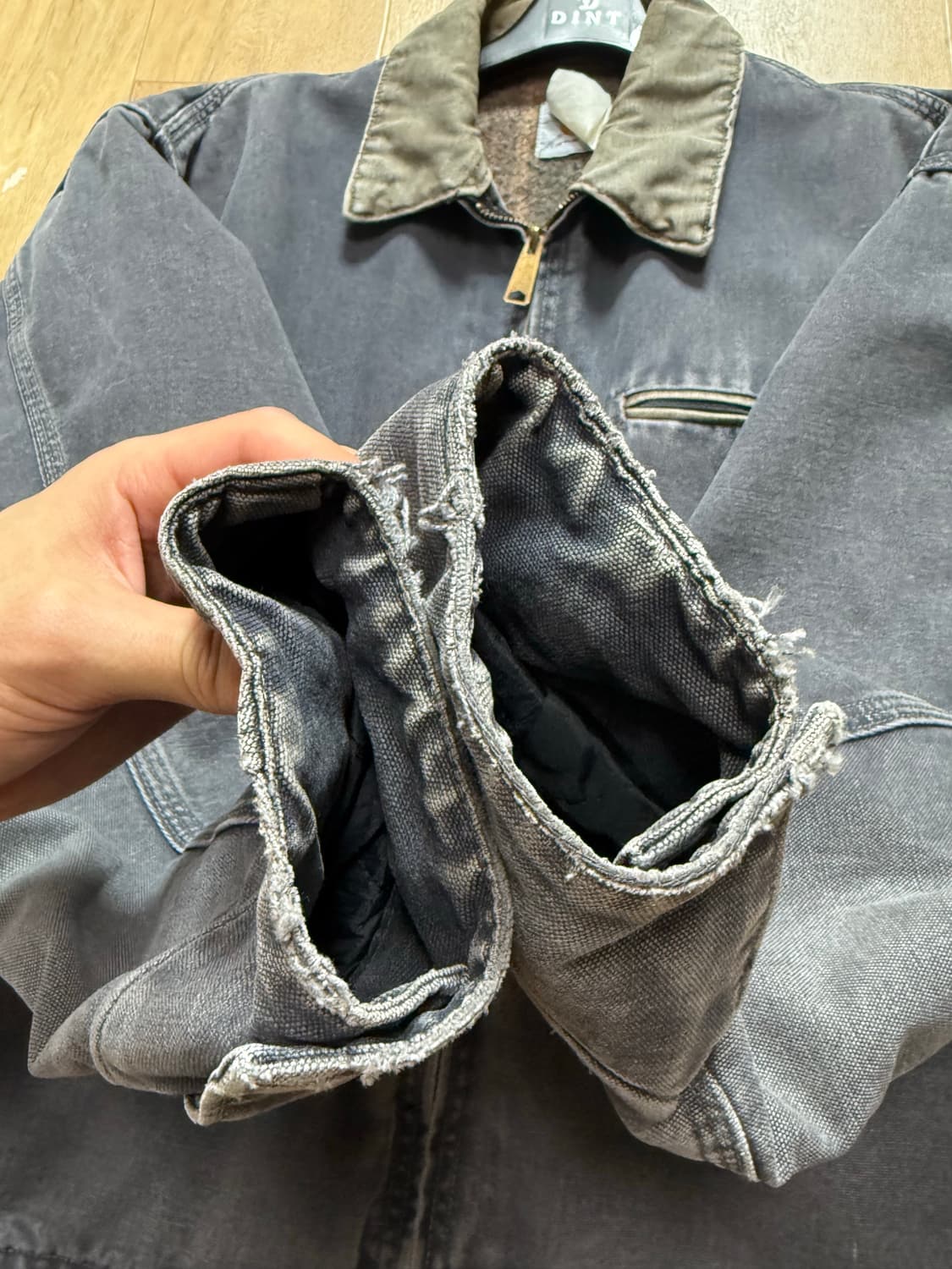 칼하트 디트로이트 그래파이트 jb0817 j97 j64 상품이미지4