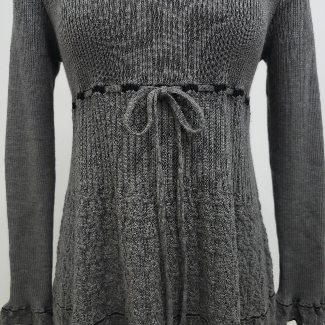 울100 로맨틱 레이스 차콜그레이 니트 원피스 상품이미지5