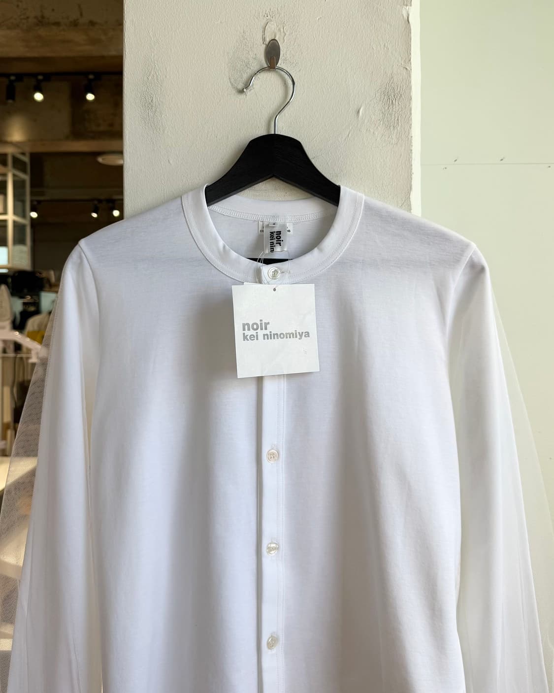 느와 케이 니노미야 꼼데가르송 화이트 화이트 컬러 튤 디테일 가디건 상품이미지2