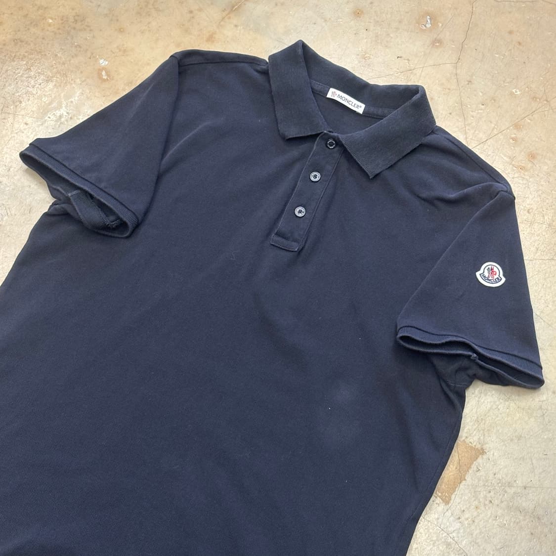 S 몽클레어 블랙 카라티셔츠 상품이미지1