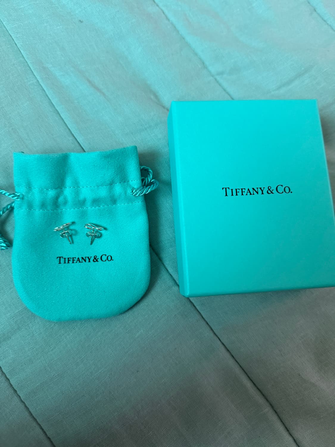 티파니앤코 인피니티 귀걸이 새제품 판매 상품이미지2