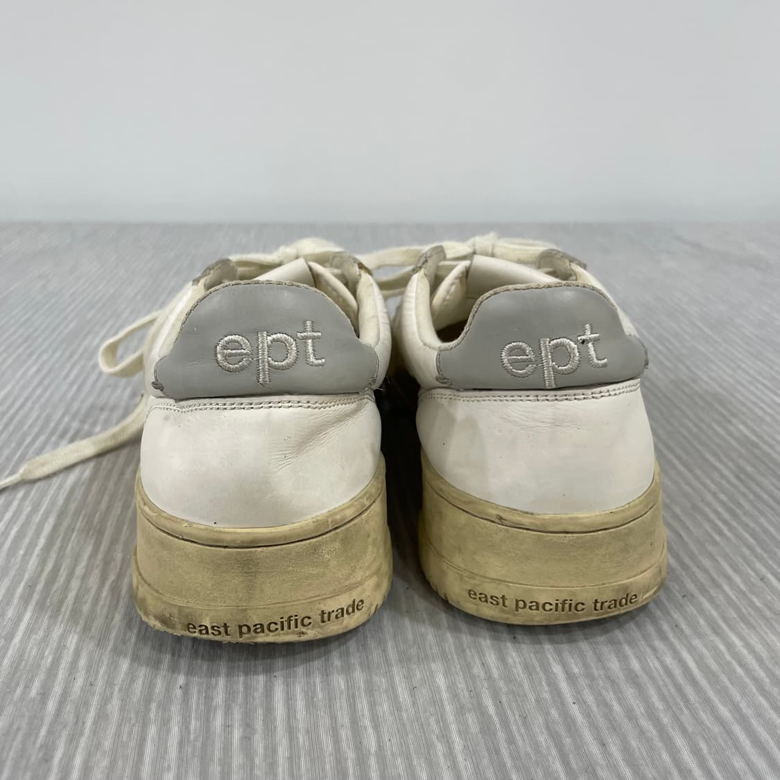  803) EPT 코트 오프화이트 스니커즈 230mm 상품이미지4