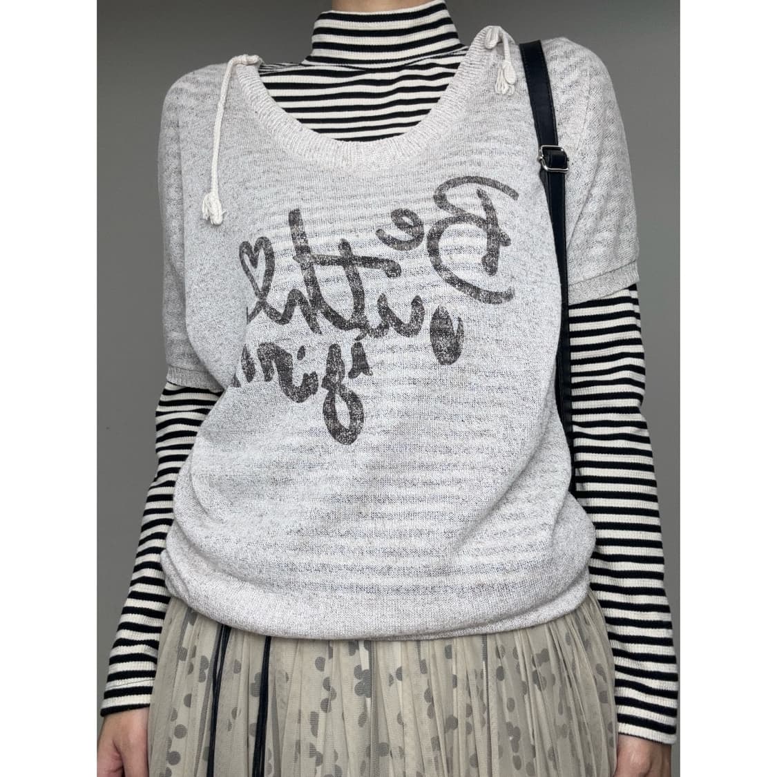 빈티지 베이지 반팔 후드 상품이미지1