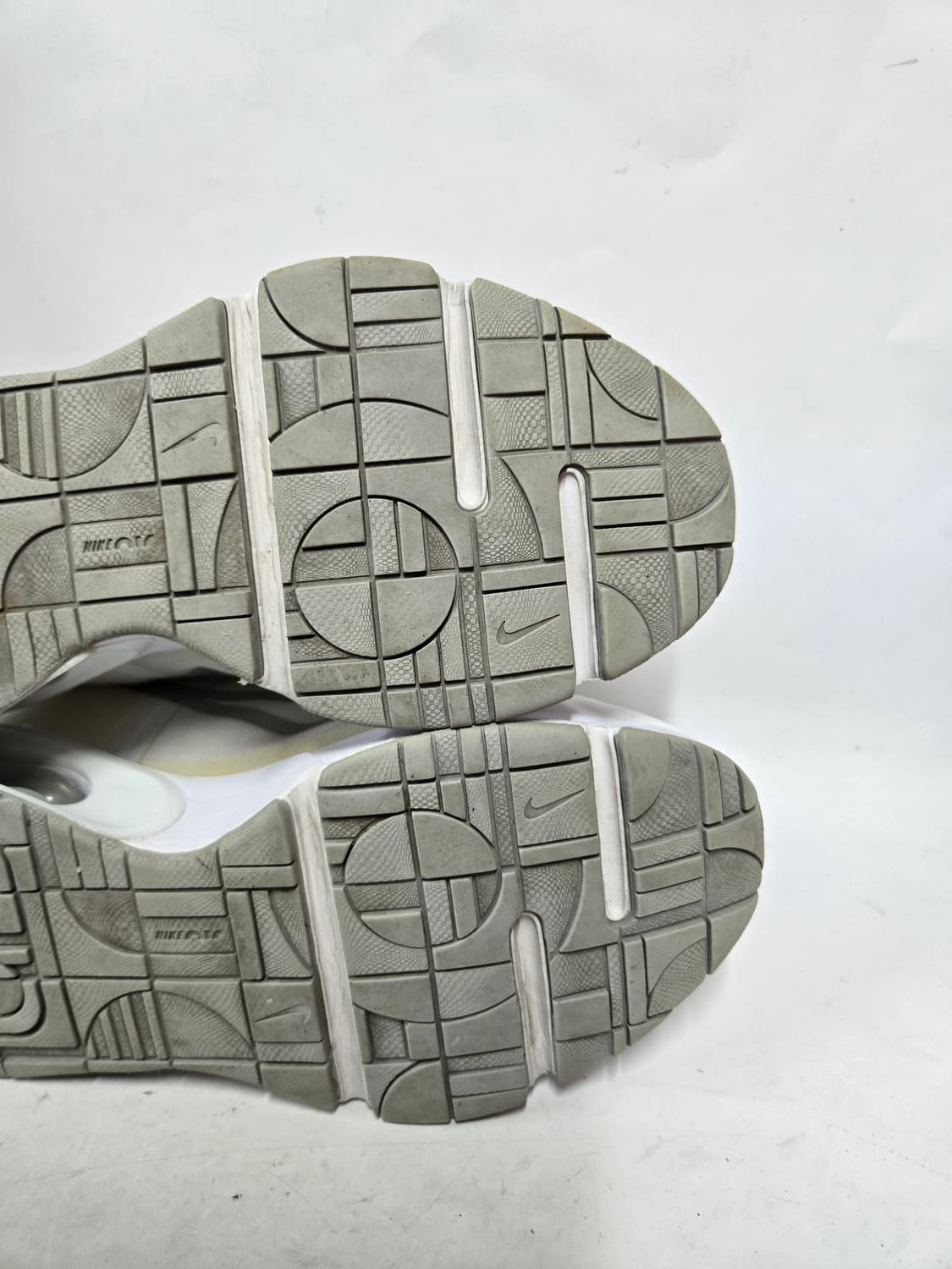 나이키 에어맥스 인터락 흰색 245 상품이미지8