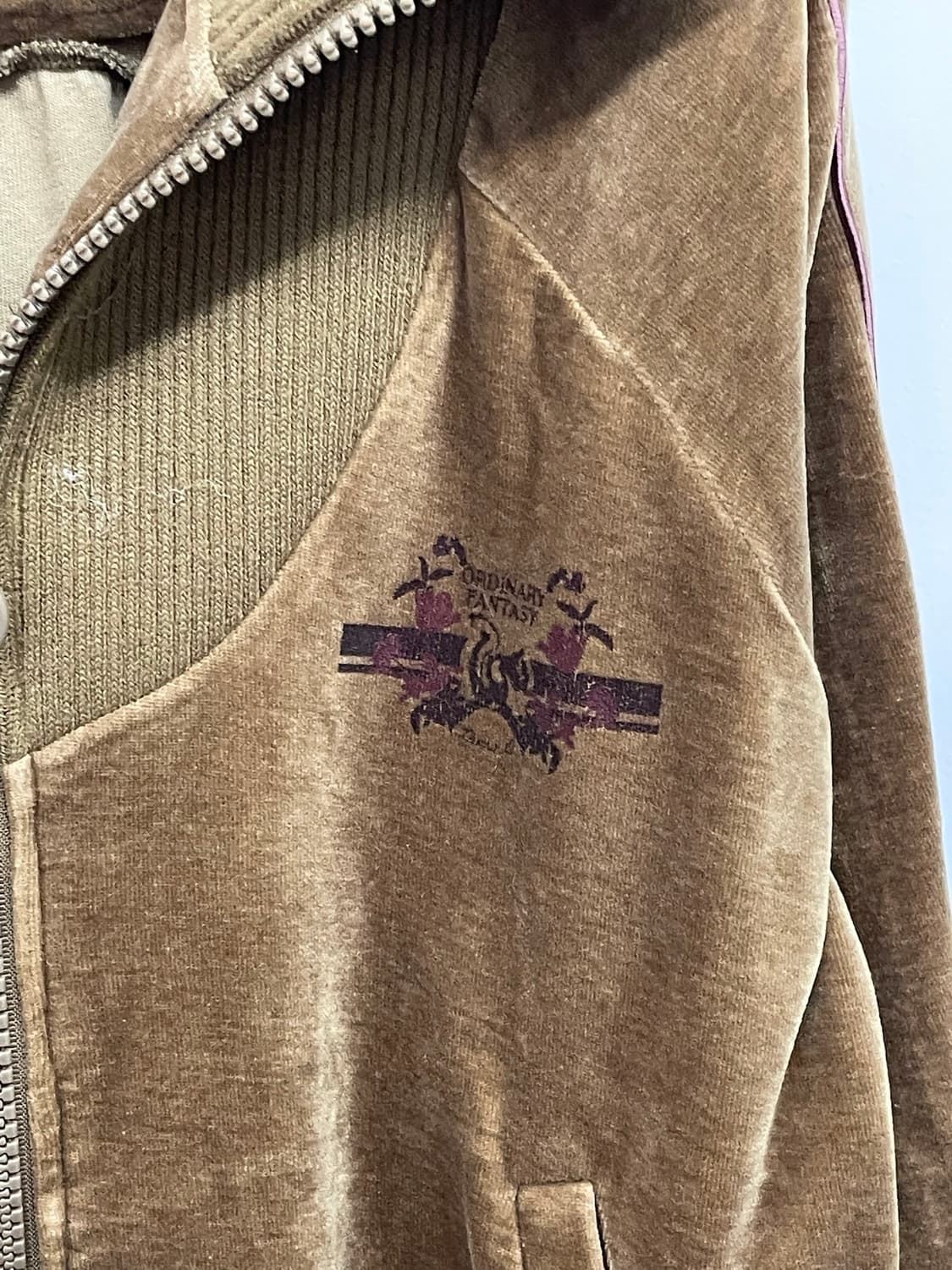 썰스데이아일랜드 브라운 벨로아 셔링 집업 상품이미지8