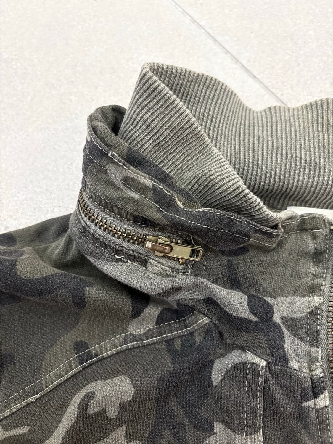 카모 투웨이 집업 상품이미지5