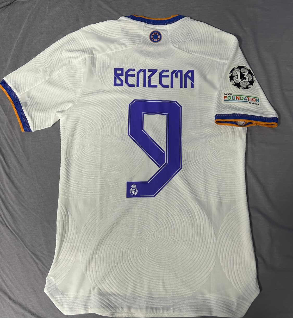 21/22 레알 마드리드 홈 어센틱 유니폼  상품이미지2