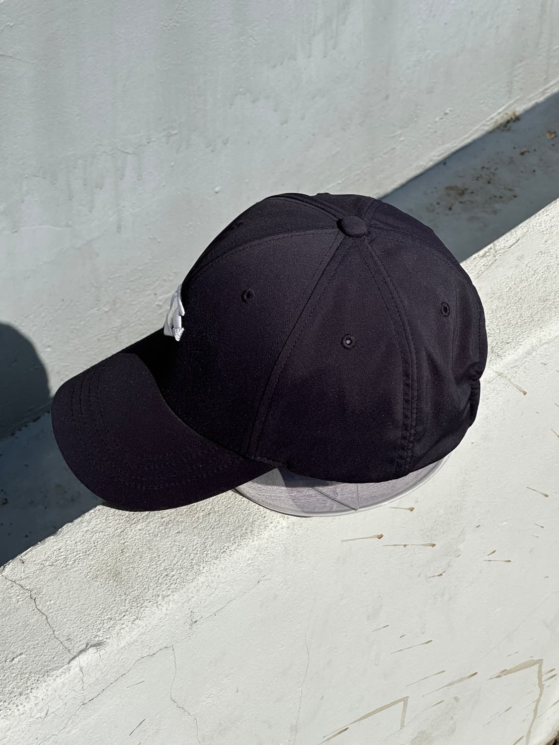 [M-L] 데상트 로고 블랙 볼캡 모자 상품이미지3