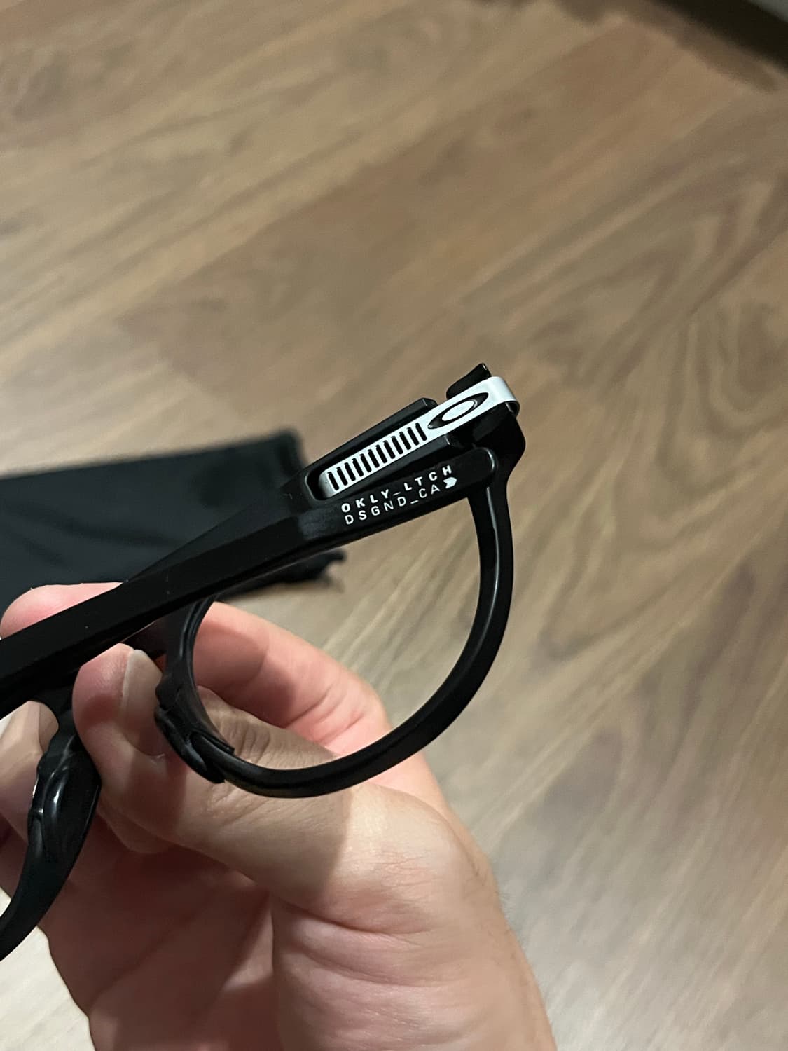 오클리 래치 블랙 이서진 선글라스 상품이미지2