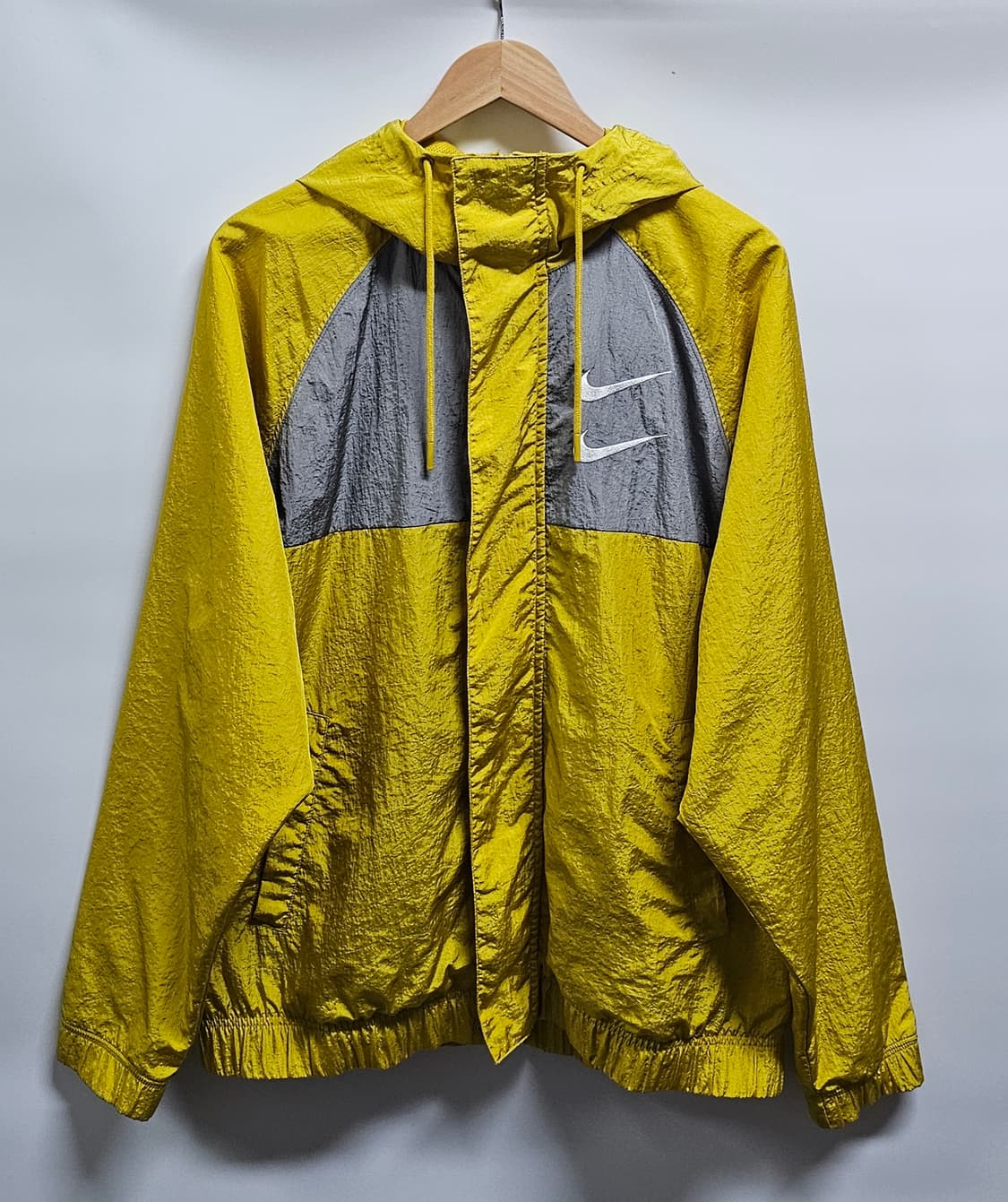 나이키 스우시 바람막이 M 상품이미지1