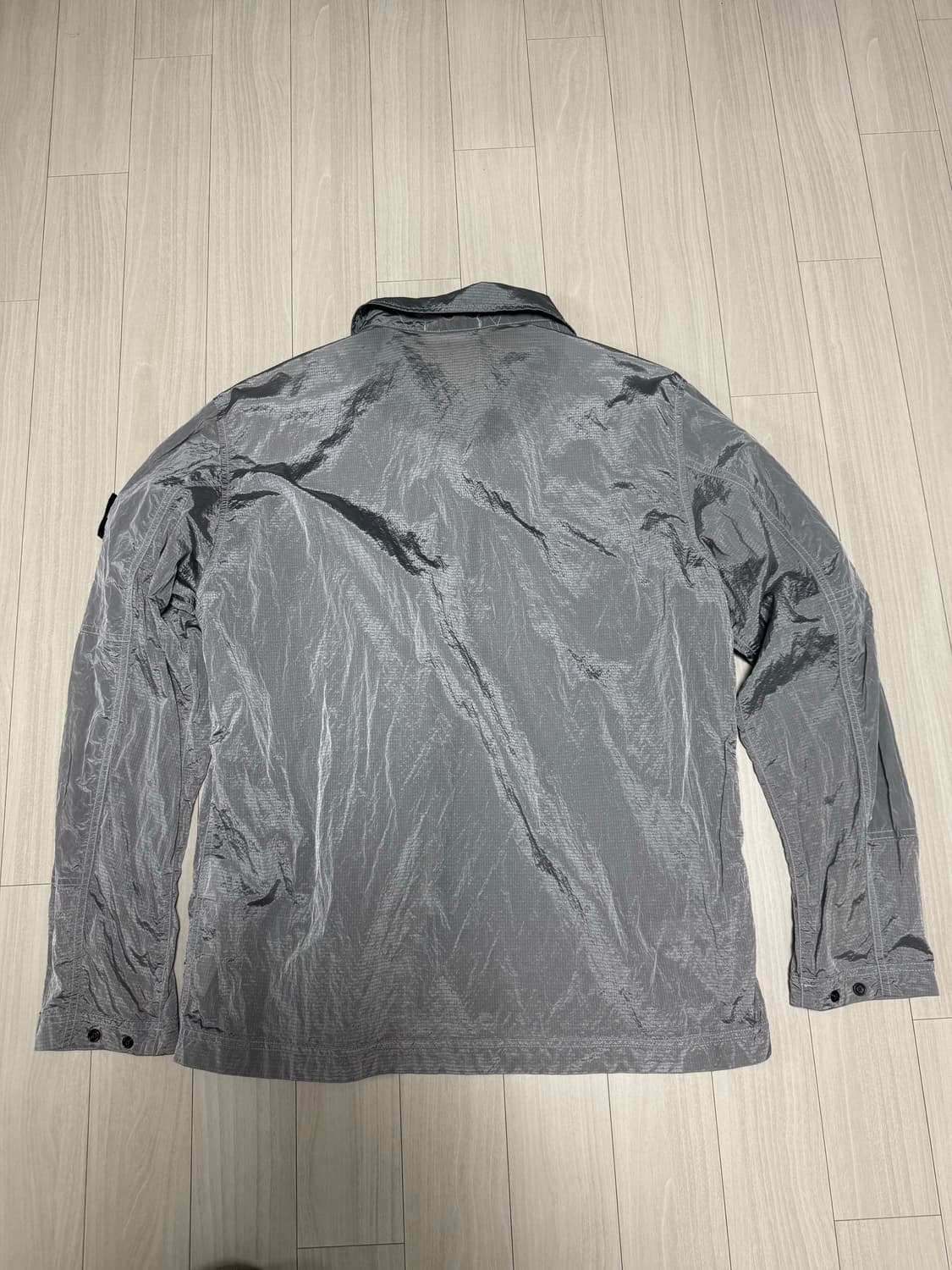 스톤아일랜드 나일론메탈 19ss 펄그레이 xl 사이즈 판매합니다  상품이미지7