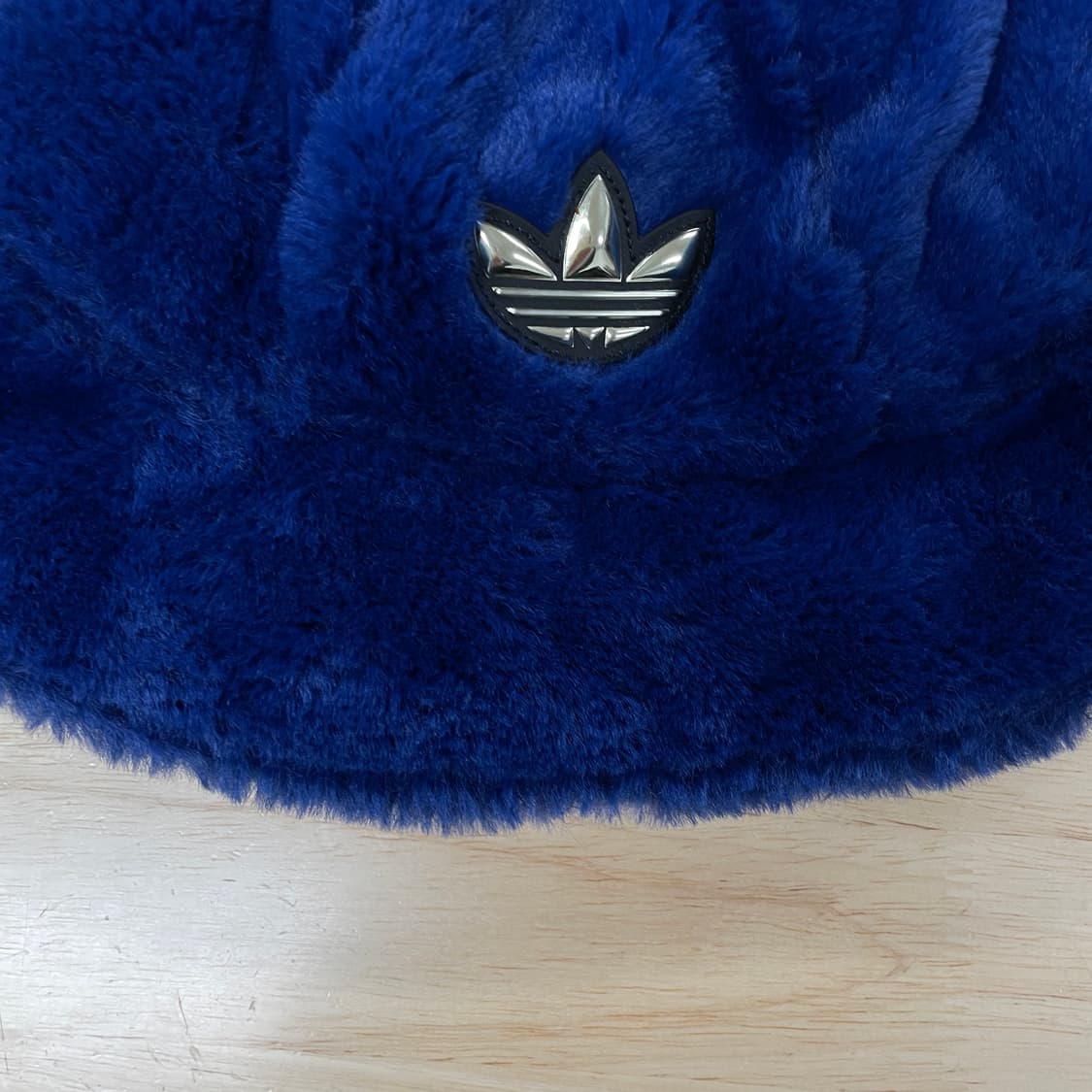 아디다스 코발트블루 퍼 버킷햇 F 상품이미지3