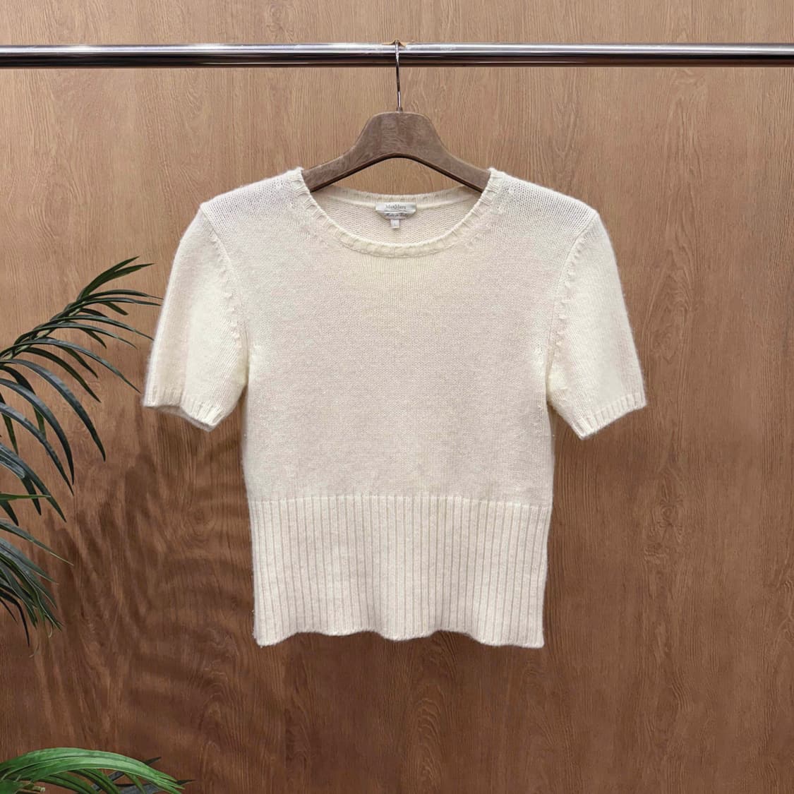 막스마라 반팔 니트 허리 시보리 디테일 크롭 라운드넥 아이보리 상품이미지1