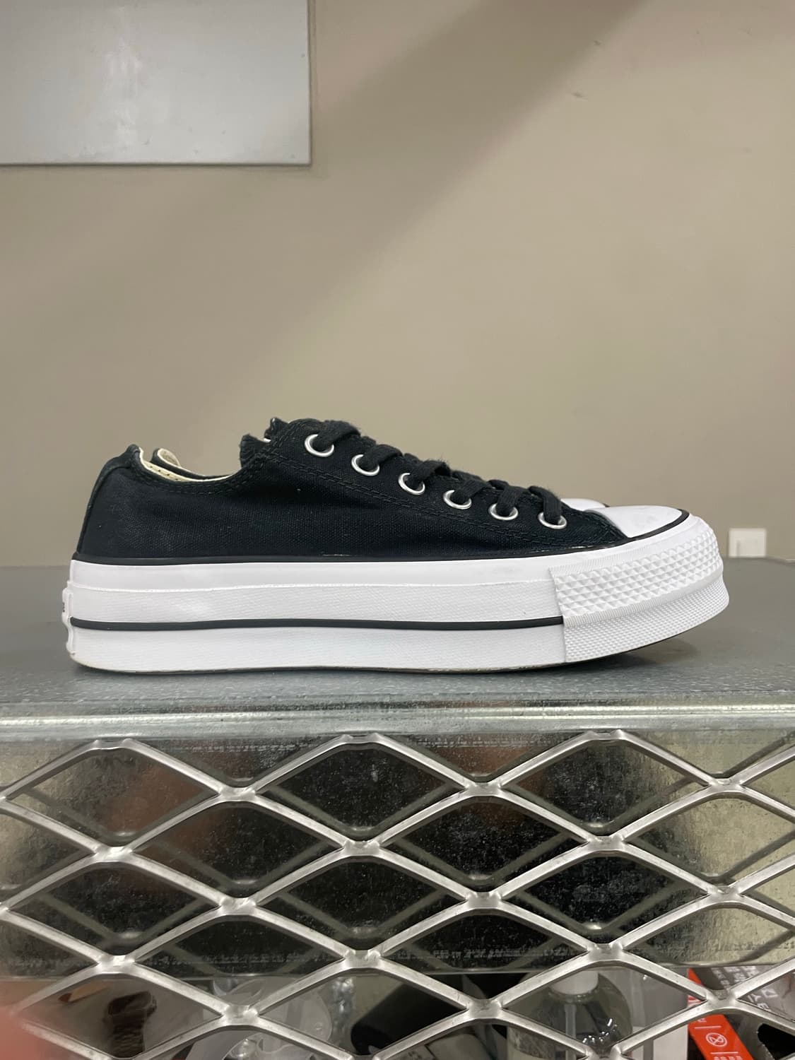 컨버스 척테일러 플랫폼 로우 240 상품이미지4